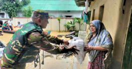 দীঘিনালায় বানভাসী মানুষকে চিকিৎসাসেবা ও ত্রাণ দিল সেনাবাহিনী